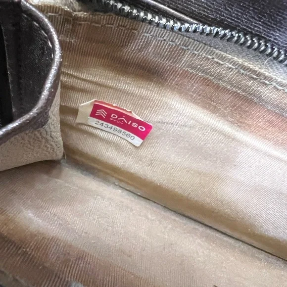 Authentic Bottega Veneta
Intrecciato Metallic Zippy Wallet

Dust Bag included - Picture 9 of 14